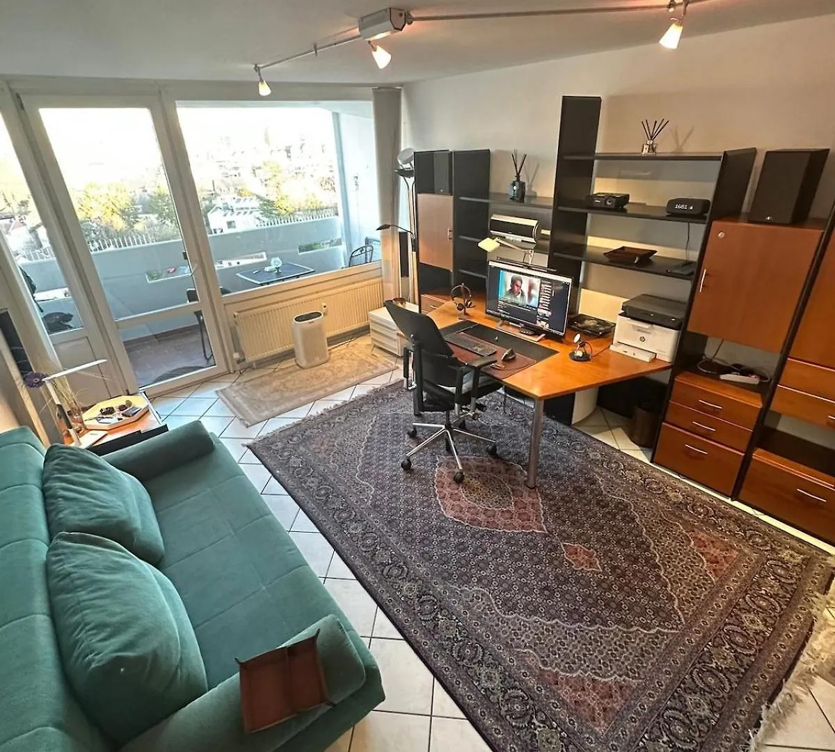 Middle Of Frankfurt - High Tech Business Studio - Move-In - Ideal For Single Business Person Frankfurt am Main 0*,  Germany